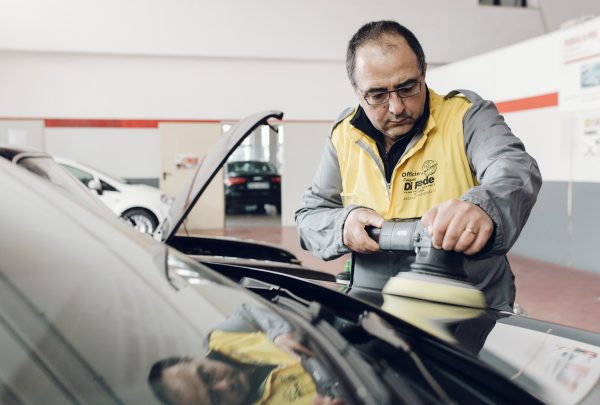 Lavaggio, Igienizzazione Interni e Lucidatura  Autosalone Di Pede Pasquale  - Auto usate aziendali - Auto usate garantite!