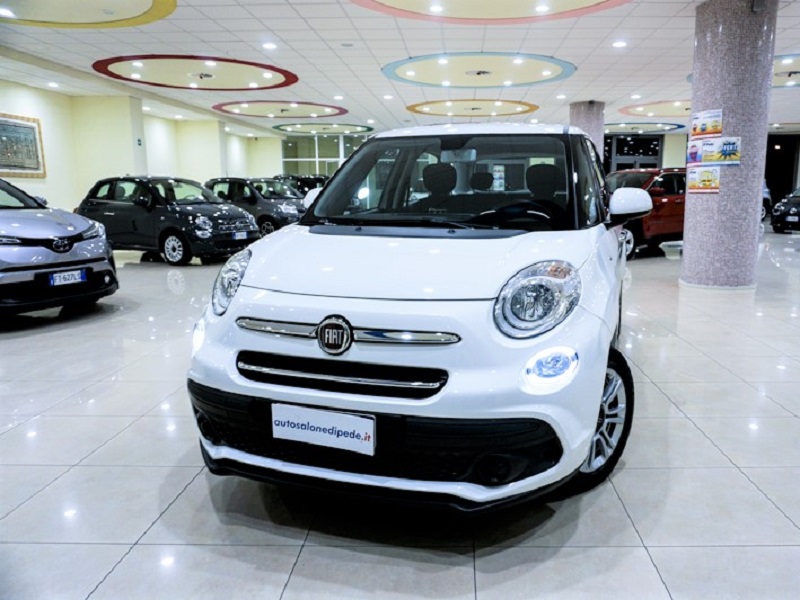 FIAT 500L 1.4i Mirror