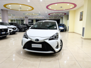 TOYOTA YARIS 1.5 HYBRID Business (Benzina + Elettrica)